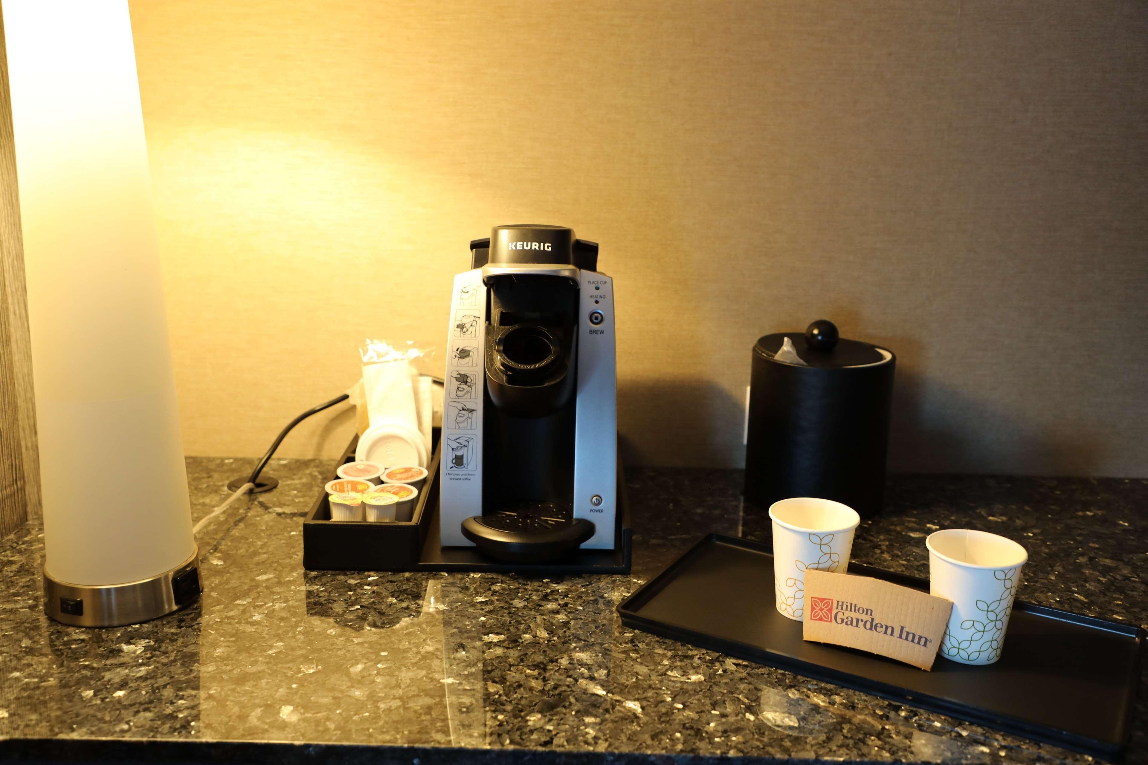 Hilton Garden Inn Austin Airport Экстерьер фото