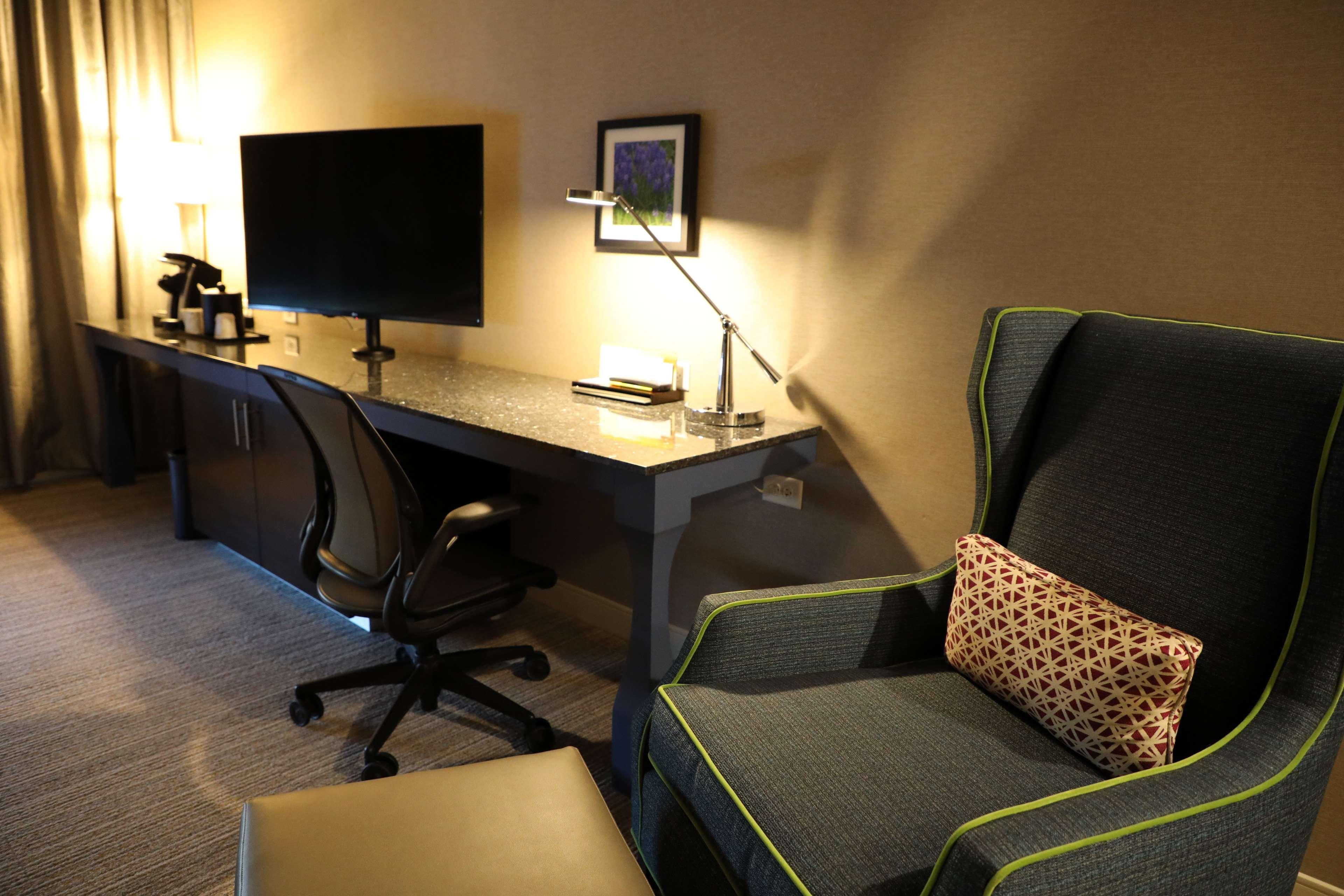 Hilton Garden Inn Austin Airport Экстерьер фото