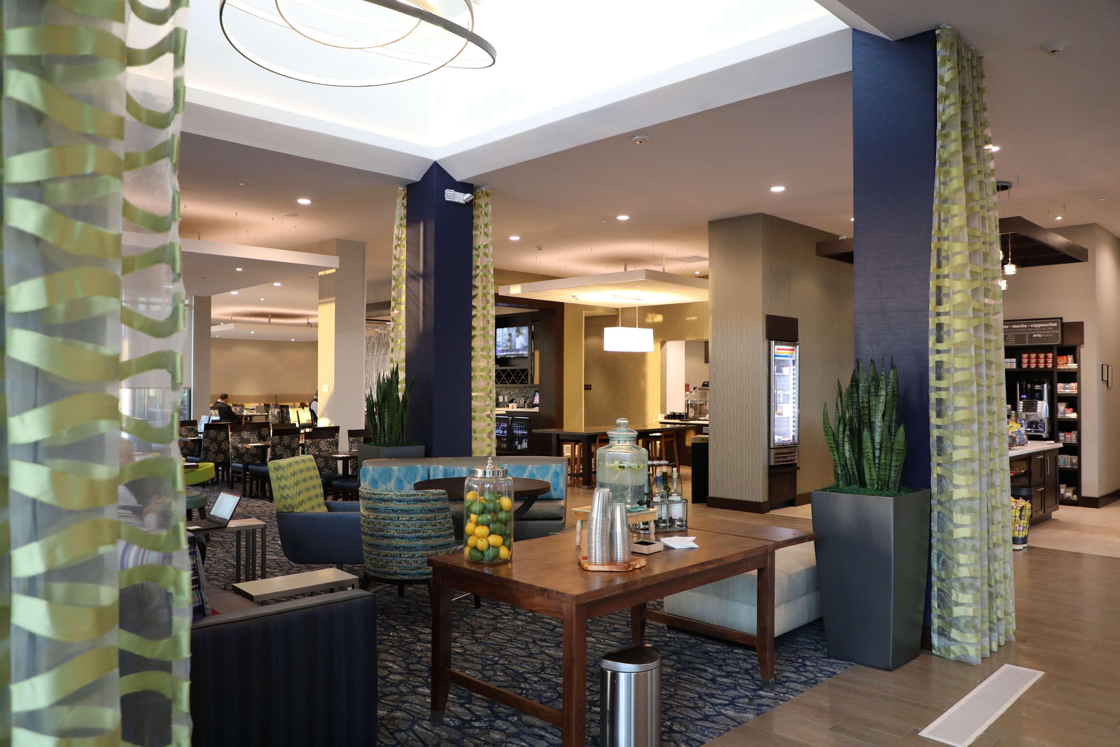 Hilton Garden Inn Austin Airport Экстерьер фото