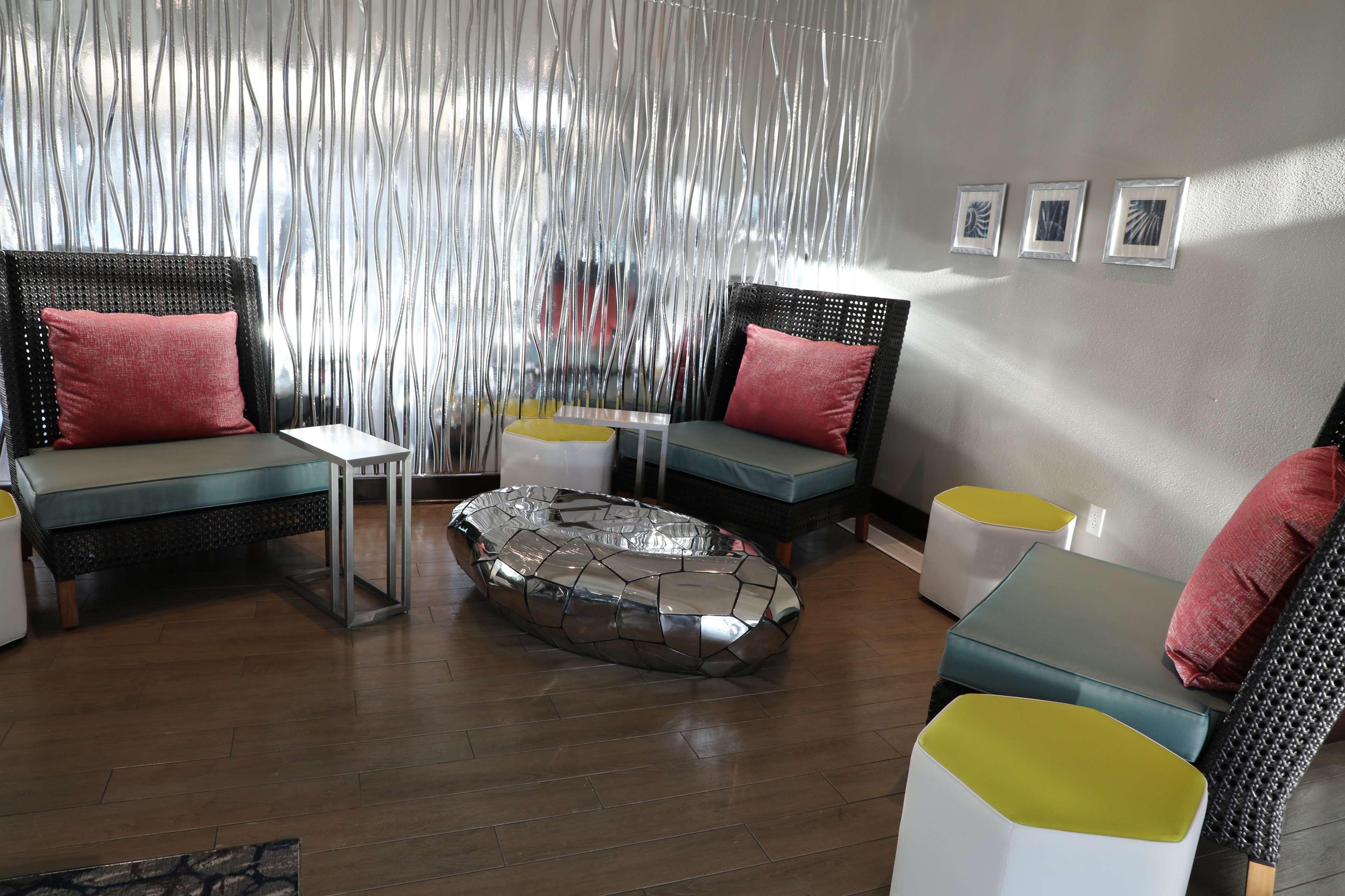 Hilton Garden Inn Austin Airport Экстерьер фото