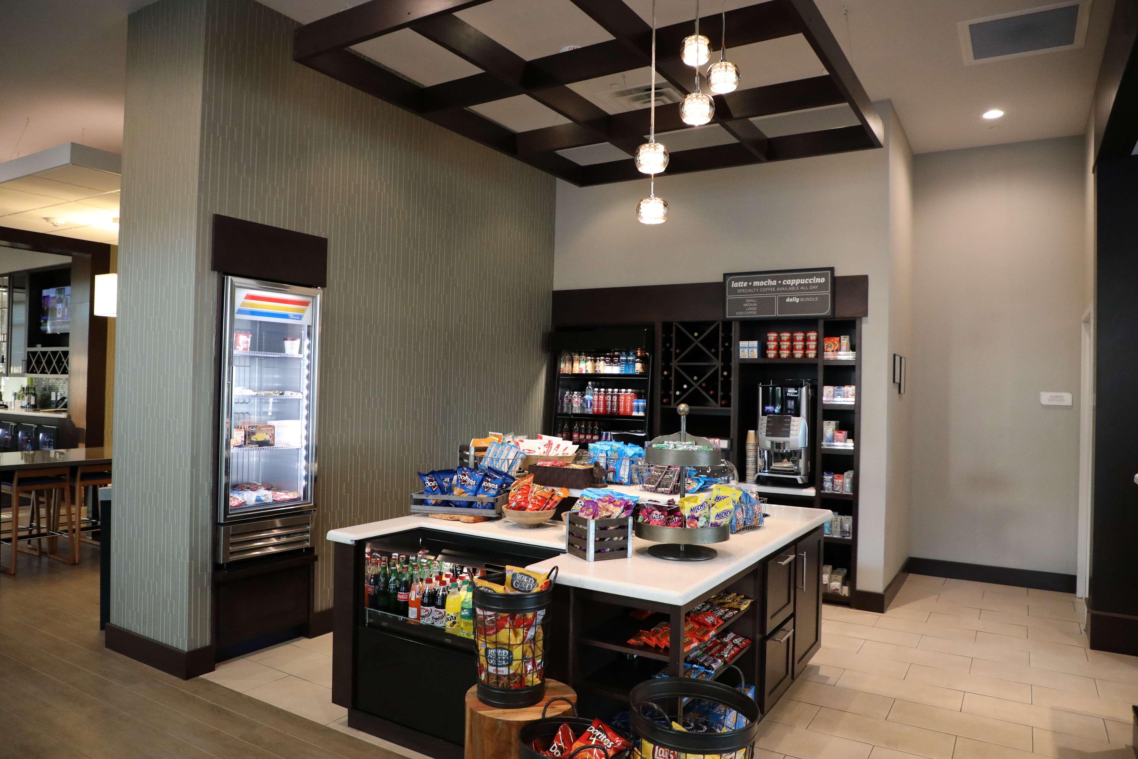 Hilton Garden Inn Austin Airport Экстерьер фото
