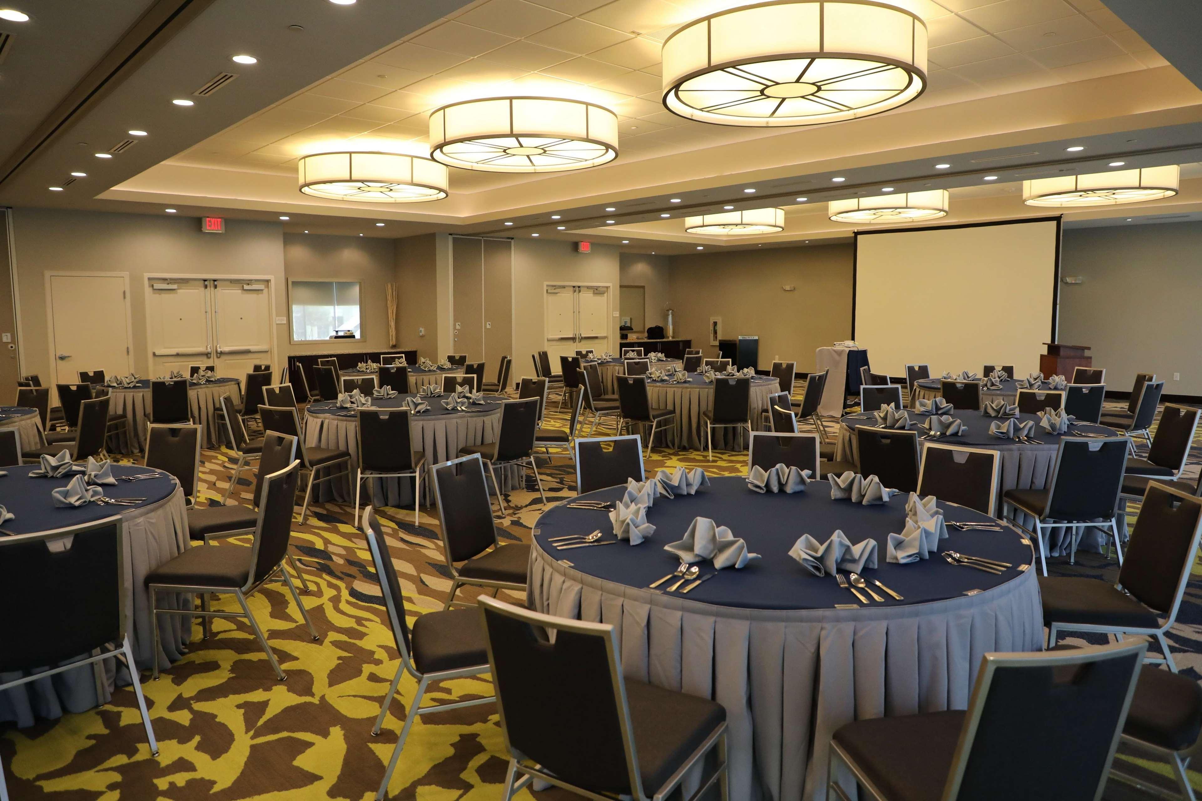 Hilton Garden Inn Austin Airport Экстерьер фото