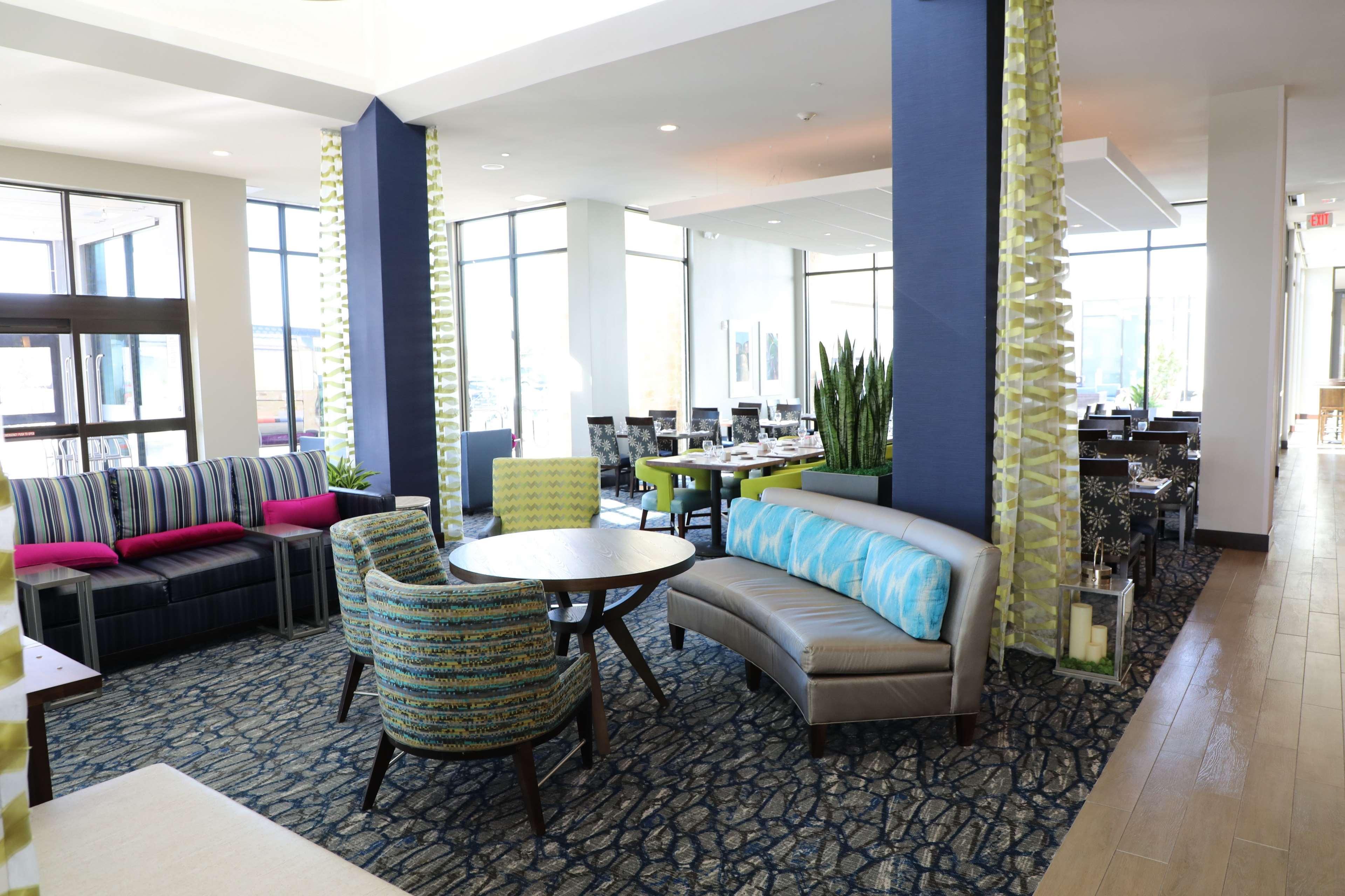 Hilton Garden Inn Austin Airport Экстерьер фото