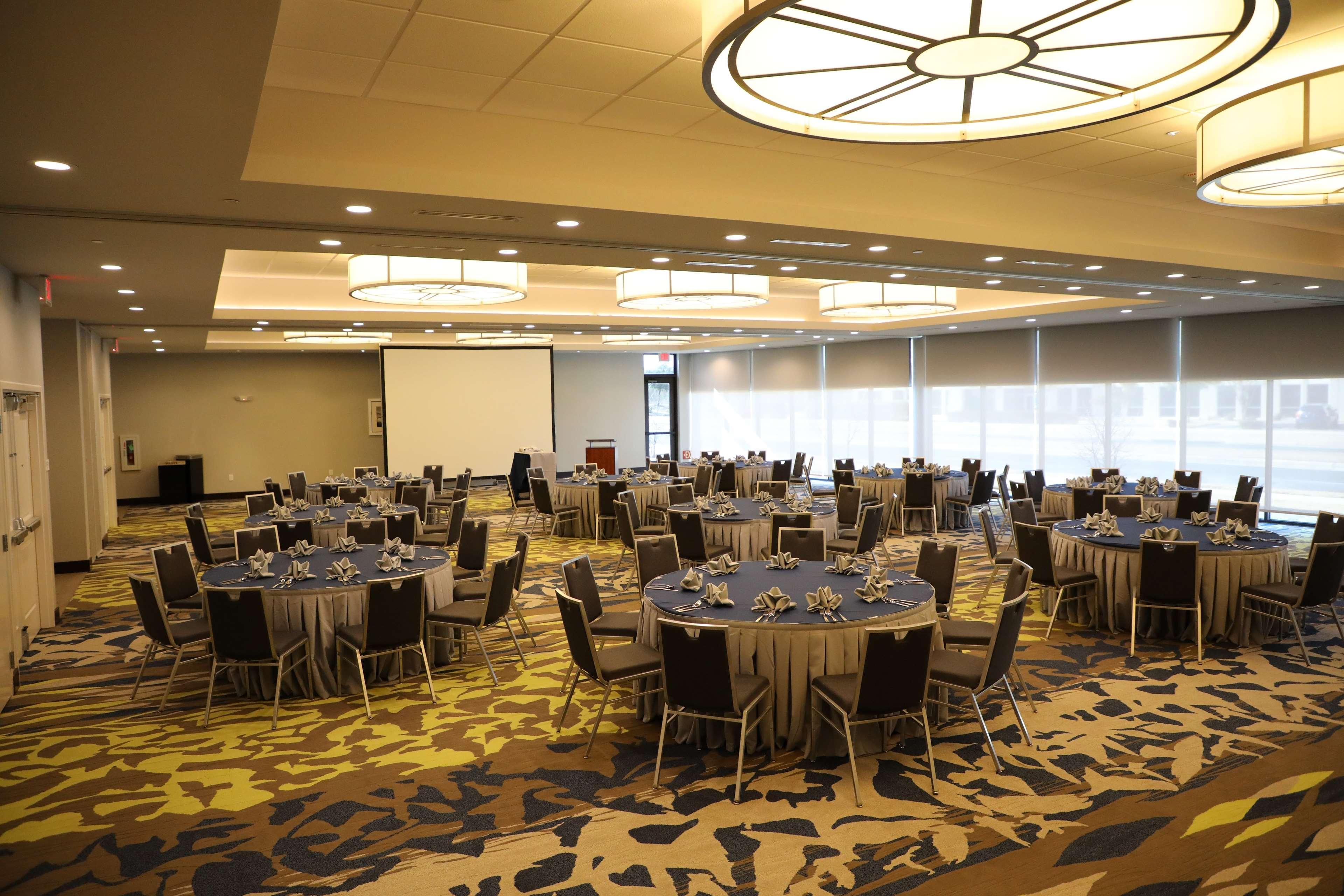 Hilton Garden Inn Austin Airport Экстерьер фото