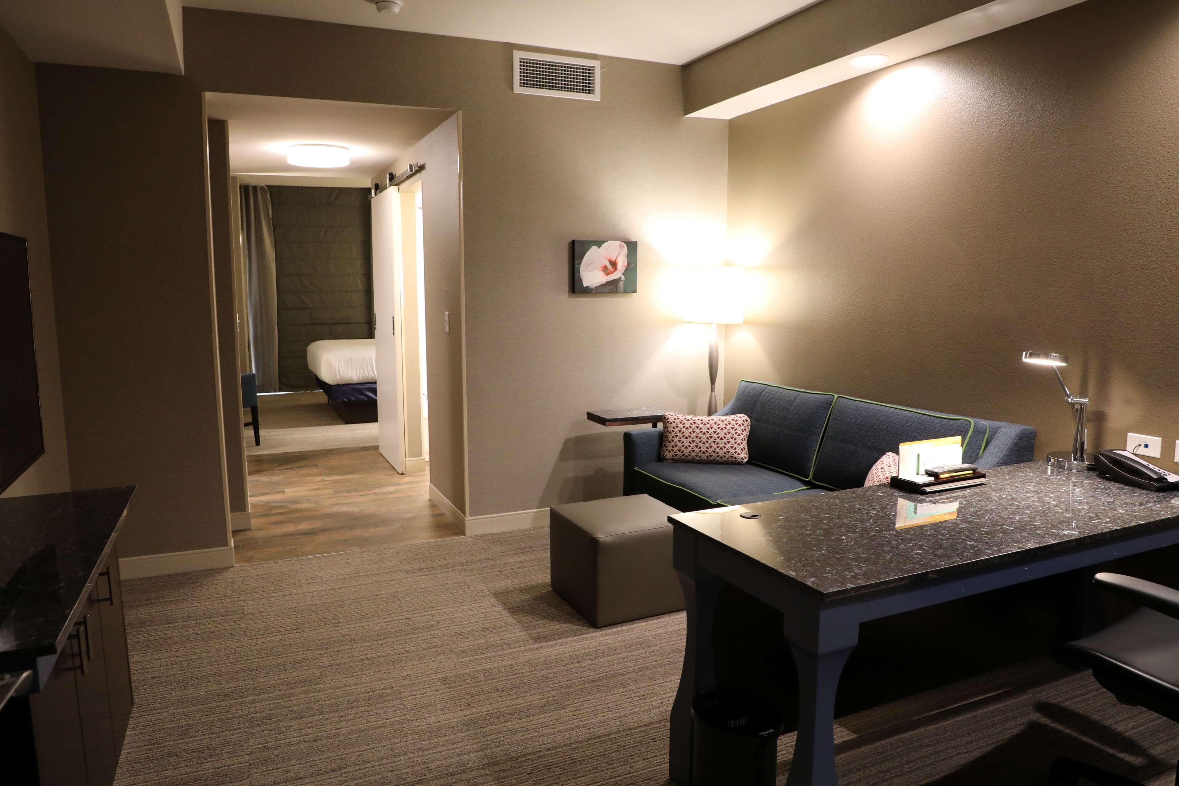 Hilton Garden Inn Austin Airport Экстерьер фото