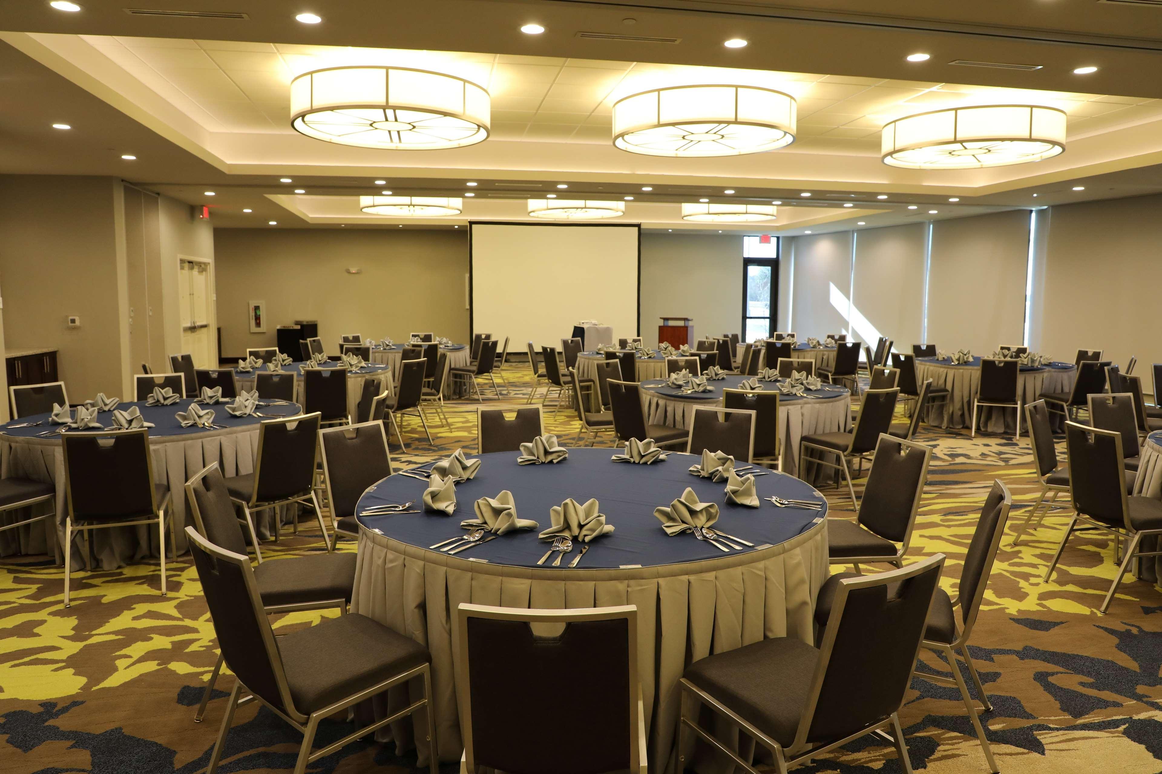 Hilton Garden Inn Austin Airport Экстерьер фото
