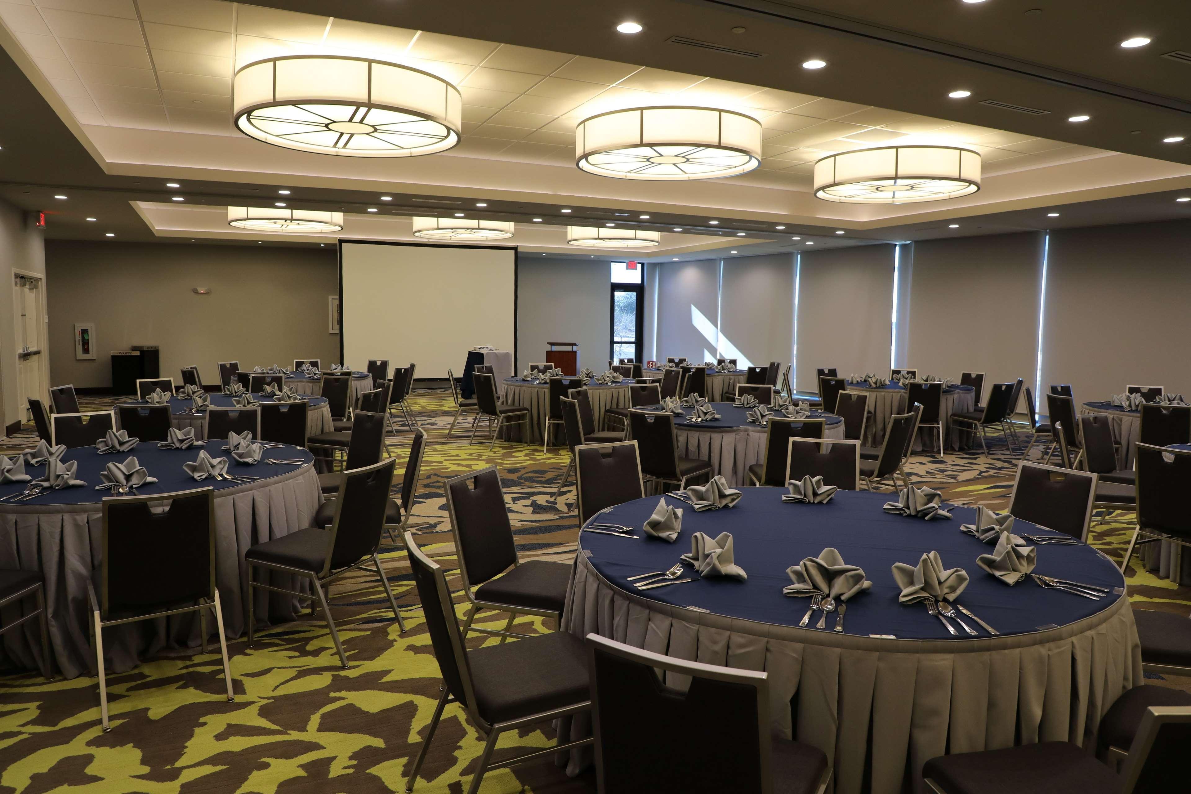 Hilton Garden Inn Austin Airport Экстерьер фото