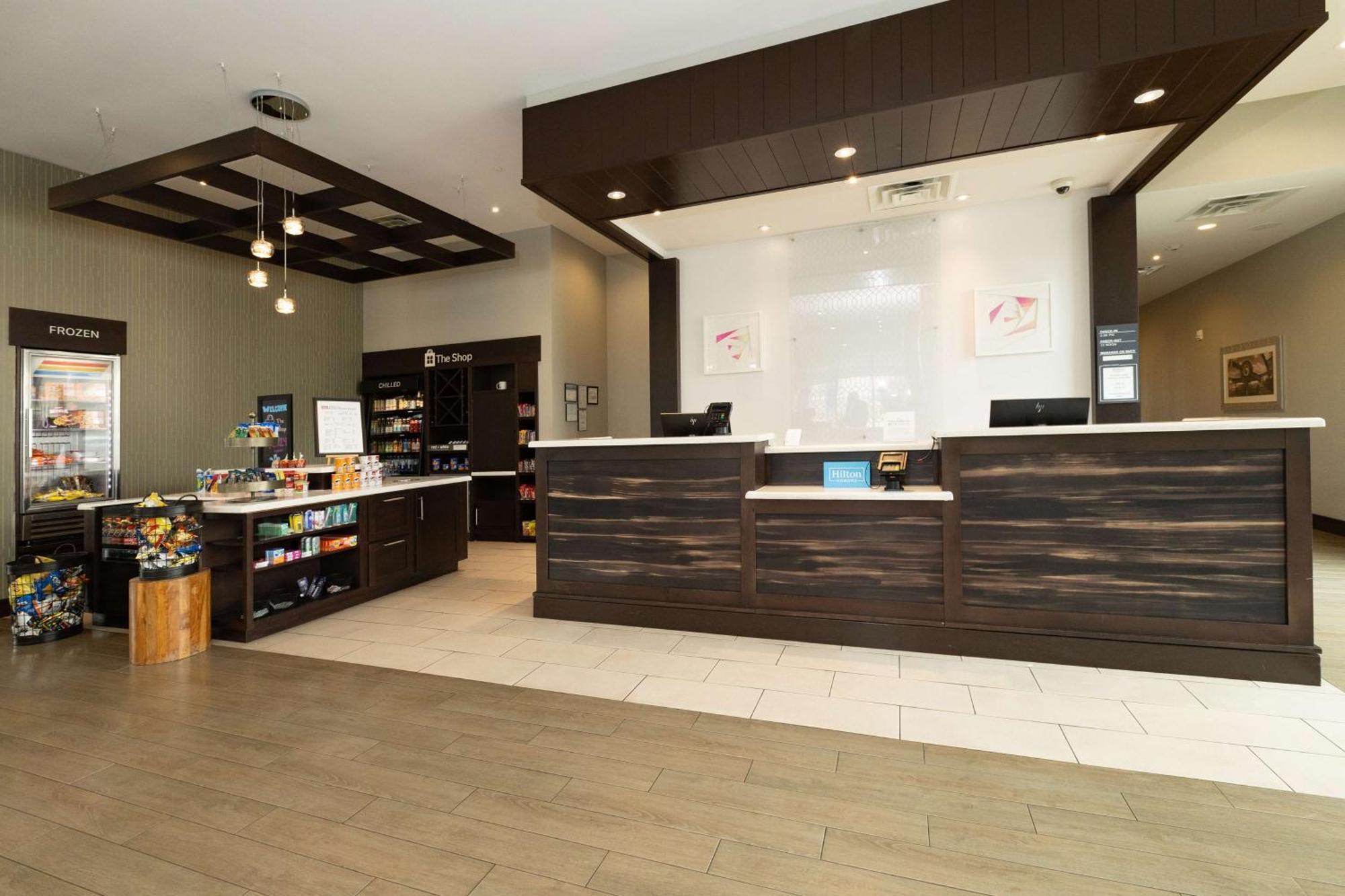 Hilton Garden Inn Austin Airport Экстерьер фото