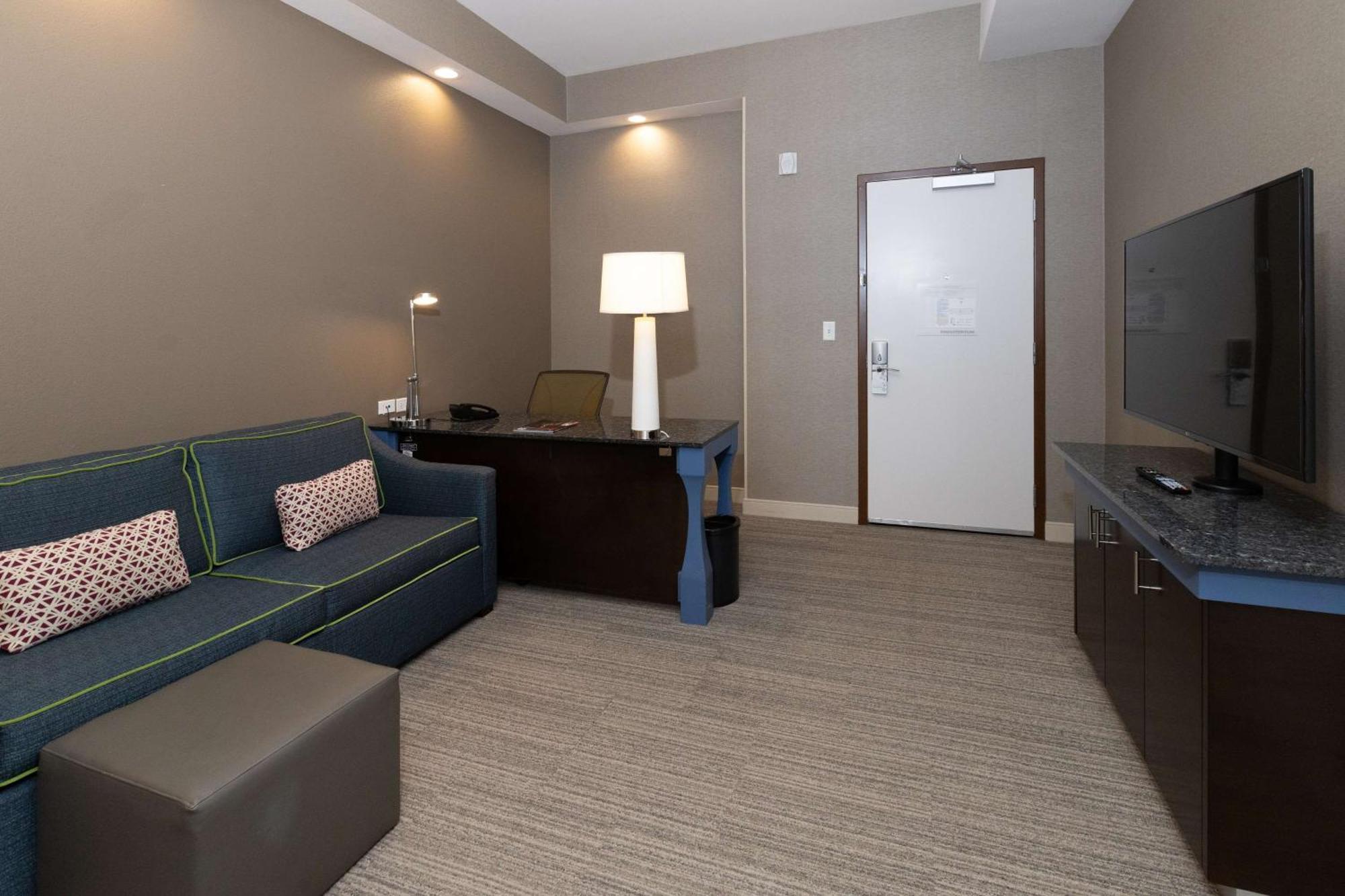 Hilton Garden Inn Austin Airport Экстерьер фото